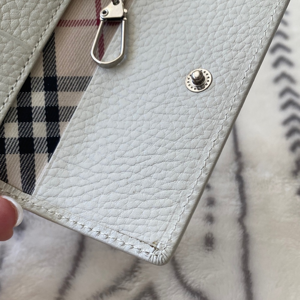 Burberry Gray Leather Key Holder - Picture 5 of 9